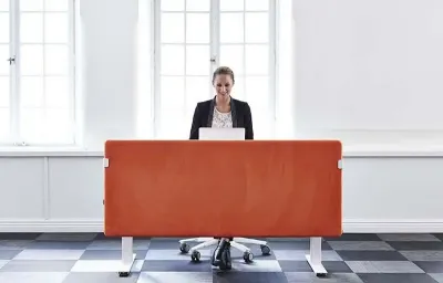 Preview: flexible schallabsorbierende akustikwand fuer boden tische.webp