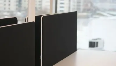 Preview: sichtschutz akustikwand fuer schreibtische screen it standard.webp