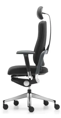 xenium comfort chefsessel in schwarzem leder.webp