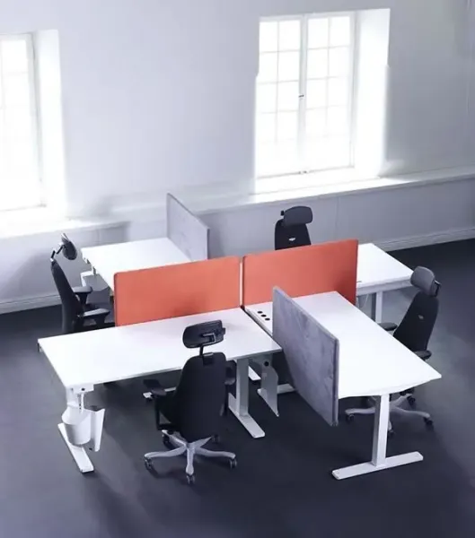 a30 slide verschiebbare akustikwand am schreibtisch.webp