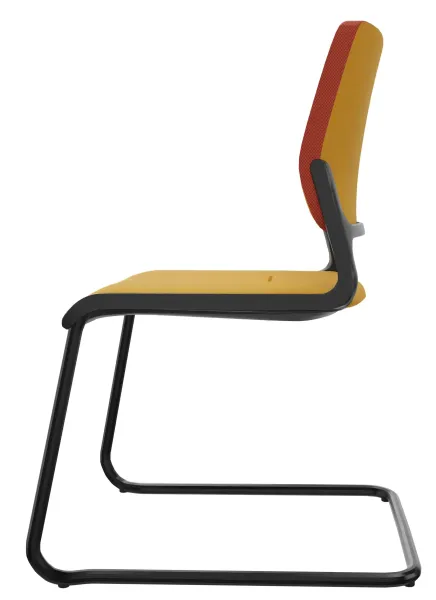 xilium besucherstuhl cf freischwinger seitlich.webp