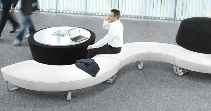 round-about Loungemöbel in S - Form