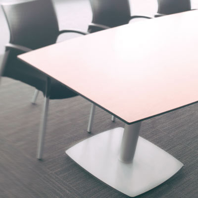 Conform Besprechungtisch mit Besucherstühlen