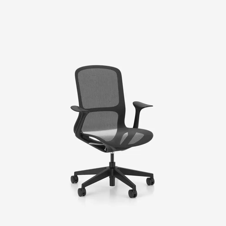 Airi Bürodrehstuhl in Schwarz, monochromes Design