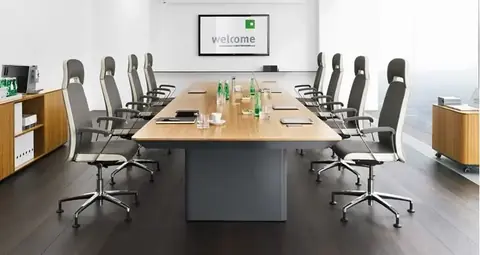 eRange Management Konferenzraum – Strategie und Meetings