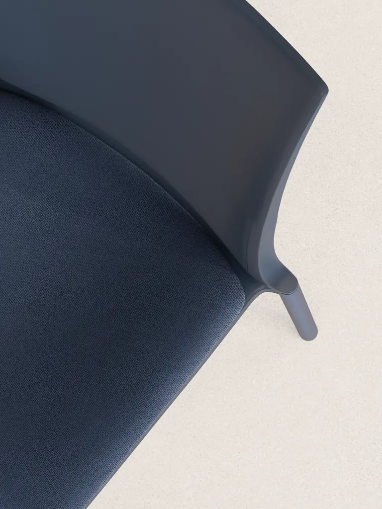 ¡Hola! Besucherstuhl Detailansicht – Verarbeitung von Schale und Gestell