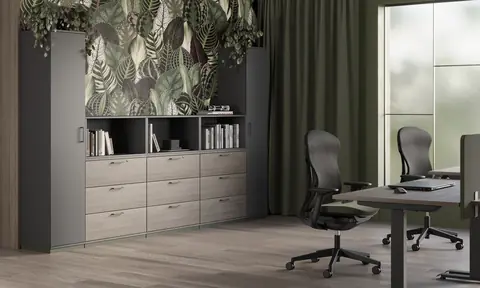 K42 Büroschrank im modernen Office