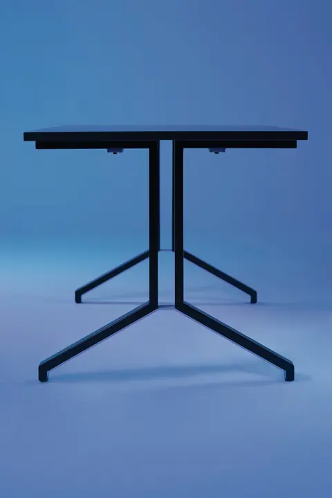 MeeThink Hochtisch Seitenansicht