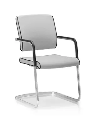 Mono Balance Besucherstuhl 45 Grad Ansicht – Freischwinger mit Armlehnen