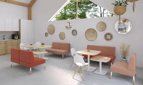 Tepee Loungesessel und Tische in der Cafeteria