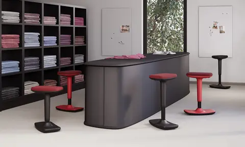 Timmi Sitz-Steh-Hilfen im Arrangement