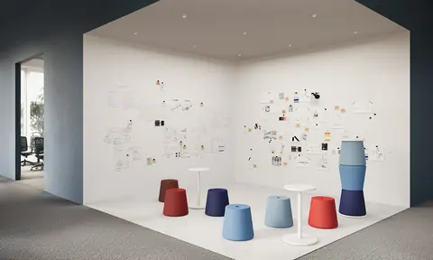 Versi Sitzpoufs von Nowy Styl