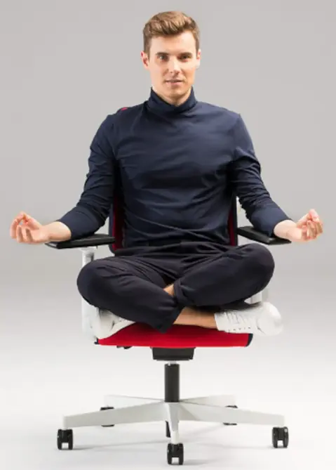 Xilium Drehstuhl Sitzpositionen &ndash; Schneidersitz, Entspannung, Unterst&uuml;tzung