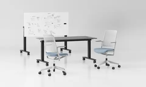 Xio 2.0 Besprechungstisch klappbar auf Rollen mit Whiteboard